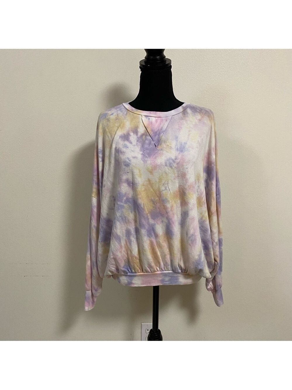 Young fabulous & broke Tye dye oversized Sweater Pastel colors Size Medium